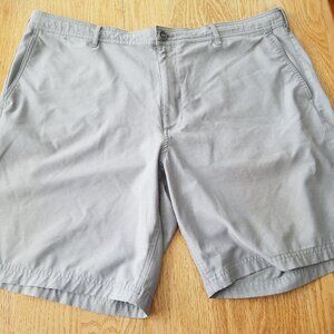 PGA Tour Golf Shorts Gray Stretch 42 x 8.5 EUC